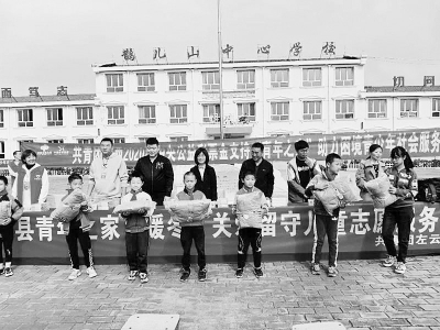 <br>              左云县“青年之家”开展了一系列关爱困境青少年的志愿服务活动 图片由左云团县委提供<br><br>        