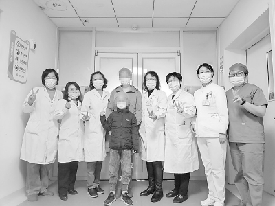<br>          患儿移植后顺利出仓 图片由山西省儿童医院提供<br><br>        