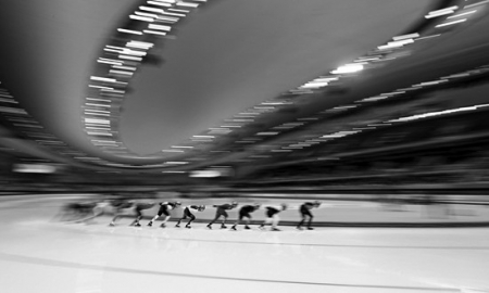 <br>              北京冬奥会速度滑冰比赛馆 “冰丝带”，被誉为世界上最快的冰。<br><br>        