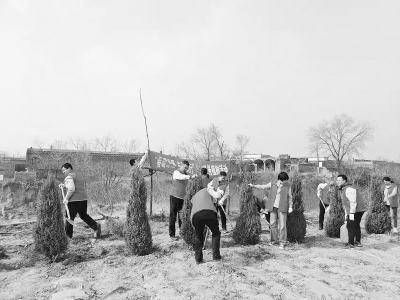 <br>          汾酒集团青年志愿者开展植树活动 通讯员 刘鹏芳 摄<br><br>        