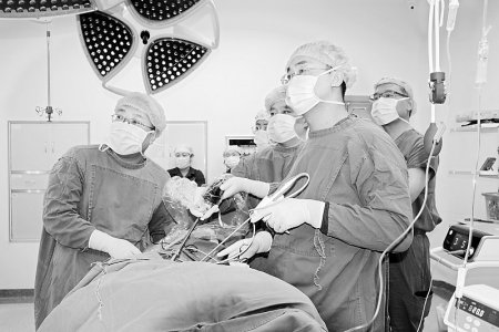 <br>          努力打造业务扎实的专业技术人才队伍 图片由河津市人民医院提供<br><br>        