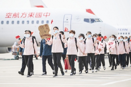 <br>              2020年3月28日，太原武宿国际机场内，山西省援鄂医疗队队员凯旋。<br><br>        