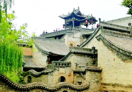           层楼叠院        