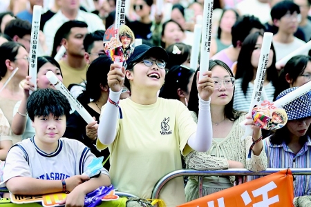           嘉年华点燃青春热情 图片由云丘山音乐嘉年华组委会提供        