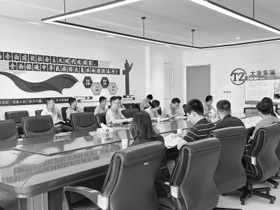           部门员工持续开展业务培训学习。 图片由太原重工营销中心欧洲业务部提供        