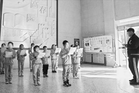           太原市小店区实验小学开展清廉思政课教学展示活动 图片由太原市纪委监委提供        