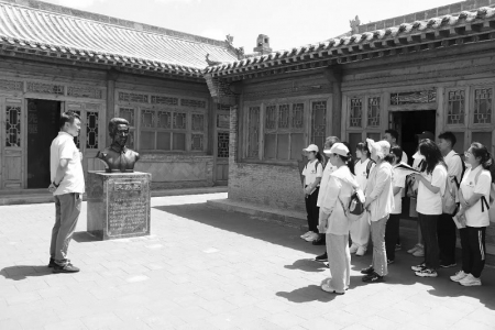           扎根基层实践育人 本版图片均由山西大同大学团委提供        