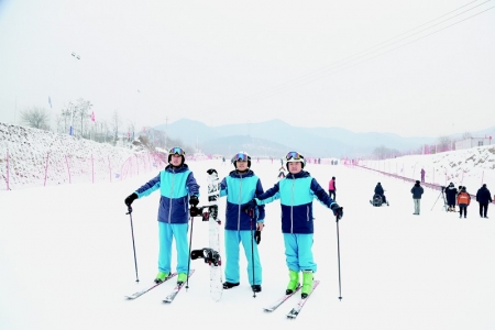           感受冰雪魅力        