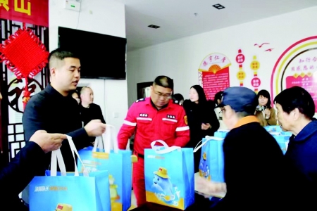           为临猗公益养老事业增势助力。 图片由团临猗县委提供        