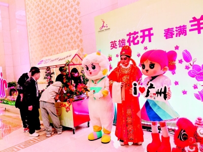           广州将春日花海“搬”到了太原 本报记者 李芸红 摄        