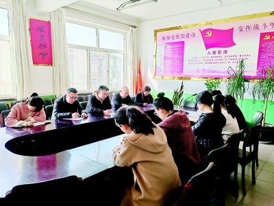           自觉深入学习，切实武装头脑。 图片由晋能控股集团团委提供        