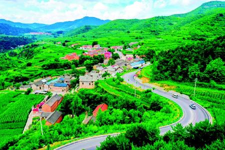           太行一号旅游公路树掌镇段        