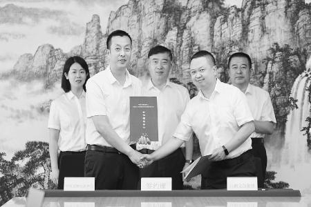           签署战略合作协议，着力激发文旅产业新动能。 图片由山西文旅集团提供        