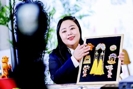           倾力讲好山西故事 本报记者 胡远嘉 摄        
