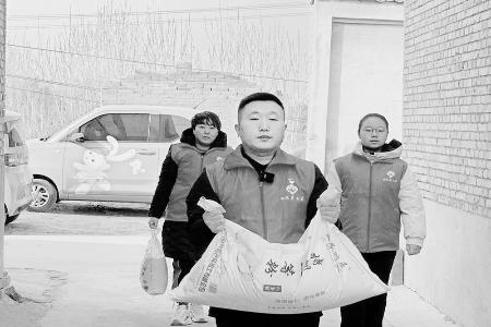           全力以赴帮助需要帮助的人 图片由受访者提供        