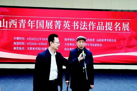           本组摄影 实习生 南嘉豪        