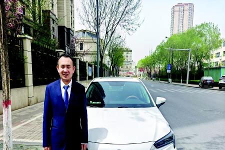           网约车司机刘滨杰 图片由受访者提供        