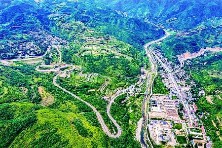           黄河一号旅游公路夏县段 本版图片均为资料图片        