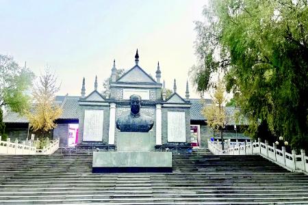           彭真生平暨中共太原支部旧址纪念馆        