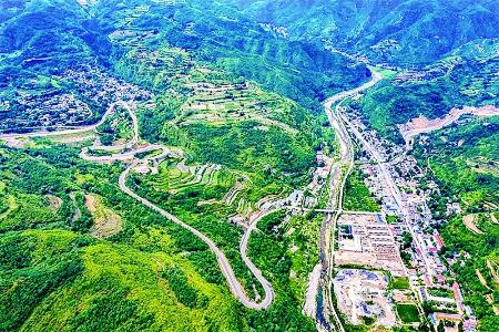           黄河一号旅游公路运城段        