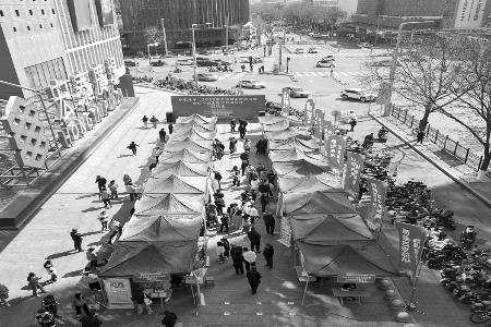           吕梁市上半年交出一份底色足、成色亮的稳就业答卷。 本组图片均由吕梁市人社局提供        
