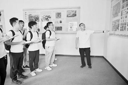           山西农大学子了解夏县发展脉络 图片由夏县县委提供        