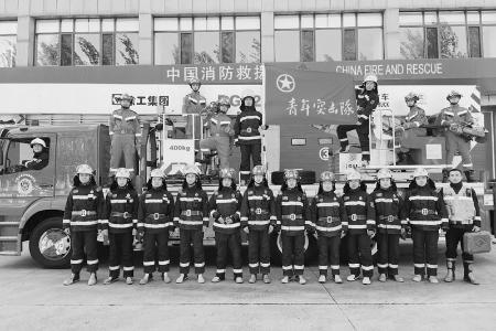          青年突击队队员用奉献精神传递城市温度 图片由受访集体提供        