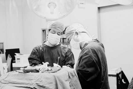           郭全虎（左）已挽救了近万条生命 图片由受访者提供        