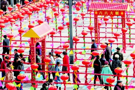           九曲黄河阵灯游会        