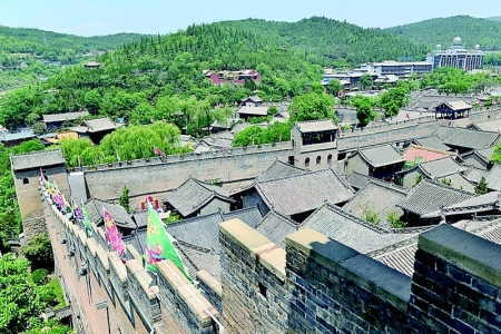           皇城相府 本版图片均为资料图片        