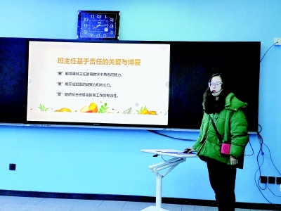           为家乡的教育贡献力量 图片由受访者提供        