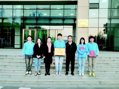           认真负责地对待每项工作 图片由受访者提供        