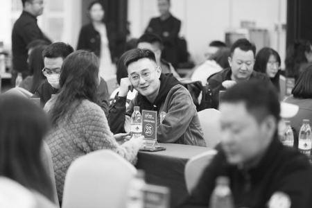           青年面对面交流 图片由山西建投建工集团团委提供        
