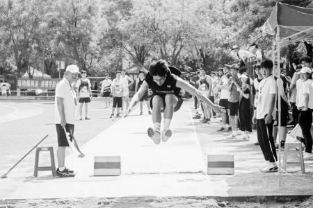           同场竞技，赛出风格，赛出水平。        