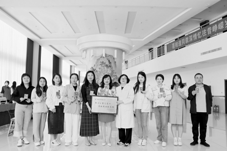           热心公益献爱心 图片由山西应用科技学院提供        