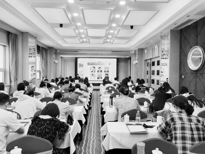           “送培训下基层”活动走进大同        