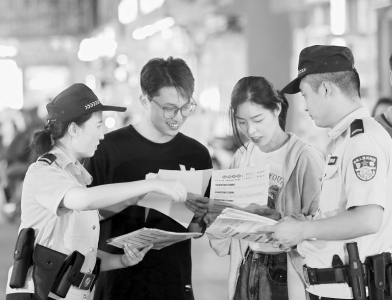           反诈宣传不停歇 图片由太原市公安局提供        