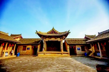           戏台        