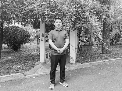          张涛表示，将更加努力创造新的奇迹。 本报记者 孟存田 摄        