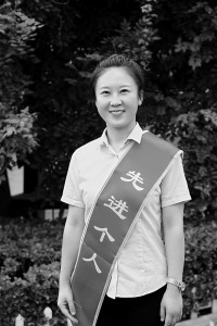           袁楠以爱心和恒心培养了一批批优秀的少先队员 图片由受访者提供        