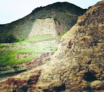           　本版图片除署名外均为资料图片        