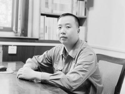           工作中，杜树始终坚持“安全管理在现场”“安全绩效在全员”原则。 图片由受访者提供        