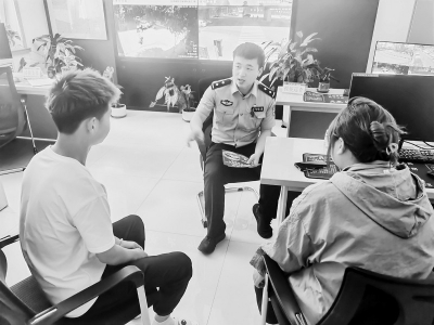           郭鹏程用忠诚实践践行着从警诺言　图片由太原市公安局提供        