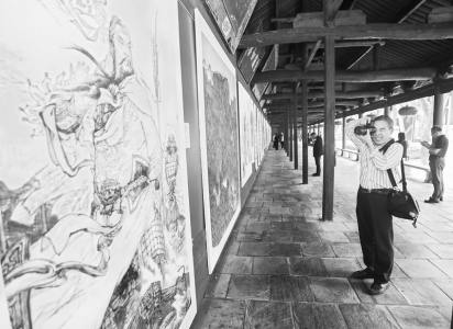           来自海峡两岸的200余幅优秀书画作品参加了展览        