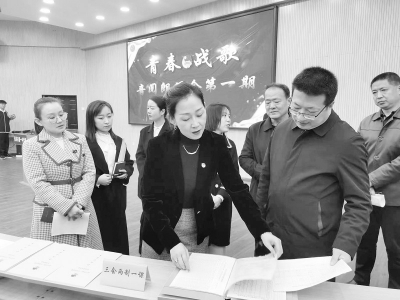           调研学校领域共青团工作 图片由共青团临汾市侯马市委提供        