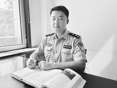           做群众的贴心人        