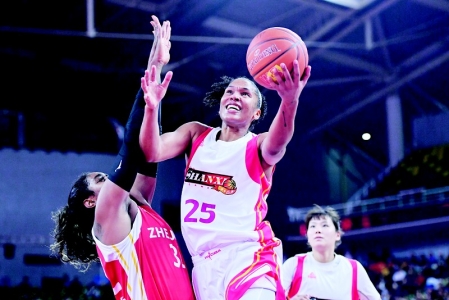           山西女篮遭遇本赛季主场首败 本报记者 胡远嘉 摄        