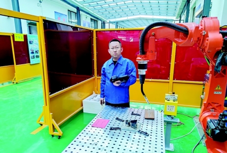           用心用情育桃李 图片由受访者提供        