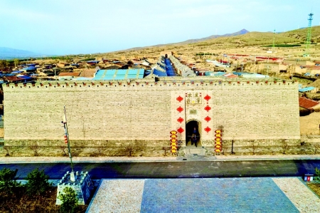 镇边堡 本报记者 胡远嘉 摄