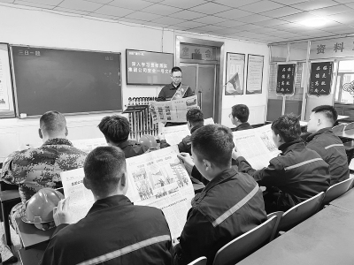           用奋斗照亮青春之路 本报记者 孟存田 摄        